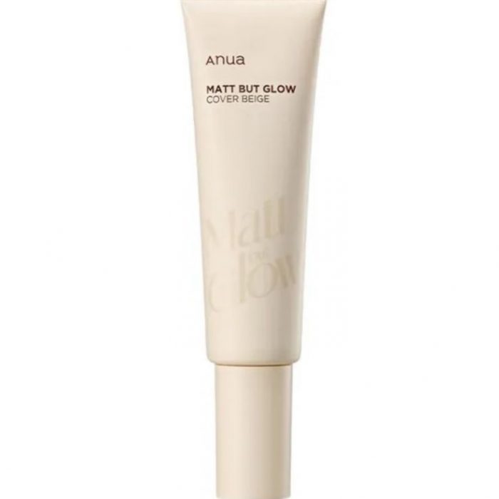 Lightweight glow base that evens tone and gives a natural radiant finish ✨